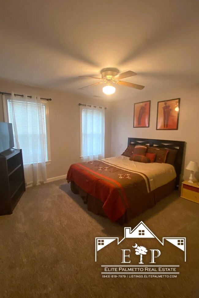 Building Photo - Beautiful Brick Home for Rent – Spacious, Bright & Welcoming