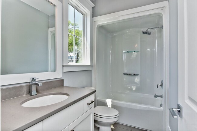 Building Photo - Brooklyn Art District | 2-Bedroom, 2.5 Bath