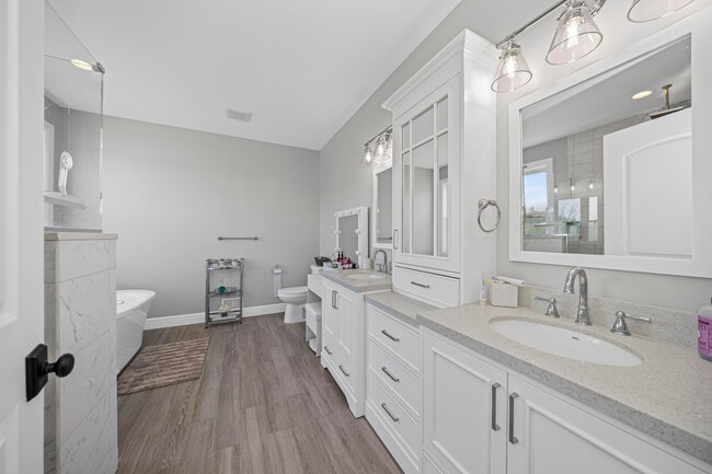 Building Photo - 10914 Doves Point