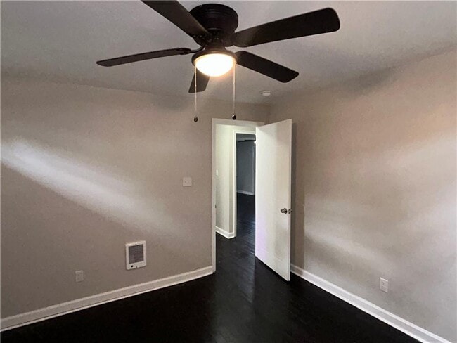 Building Photo - 404 Joycliff Terrace