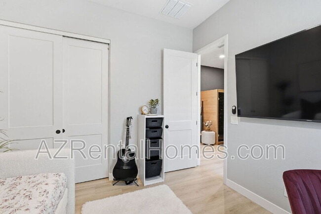Building Photo - 3429 E Pinto Dr