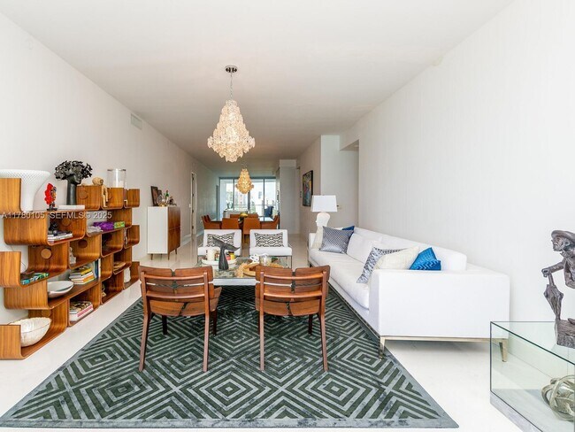 Building Photo - 16901 Collins Ave