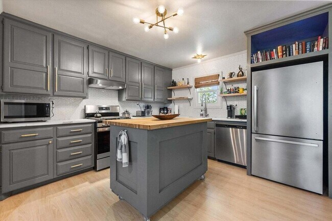 Building Photo - 4301 41st St