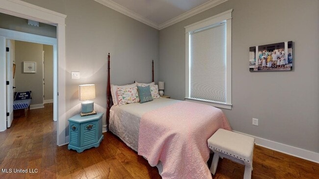 Building Photo - 612 Allendale Ave