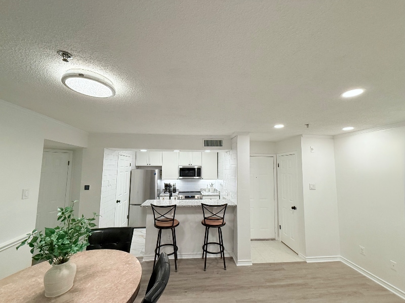 Building Photo - 1504 Lincoln Way