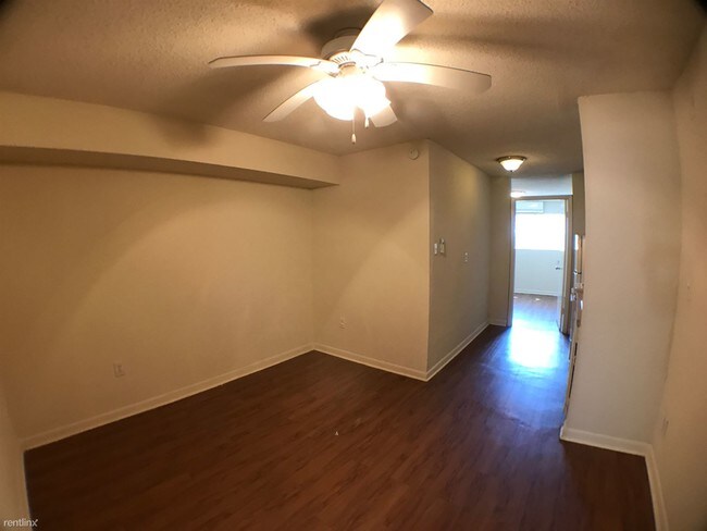 Building Photo - 4709 Harmon Ave