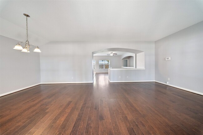 Building Photo - 2219 Rocky Hollow Ln