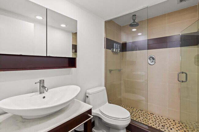 Building Photo - 2801 NE 183rd St