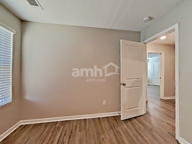 Building Photo - 4895 Bridle Path