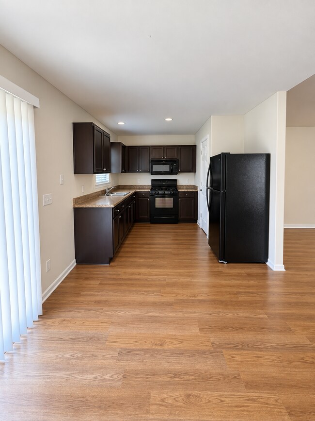 Building Photo - 21 Miller Park Cir
