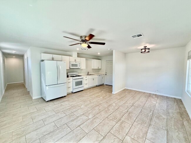 Building Photo - 52443 Tripoli Way