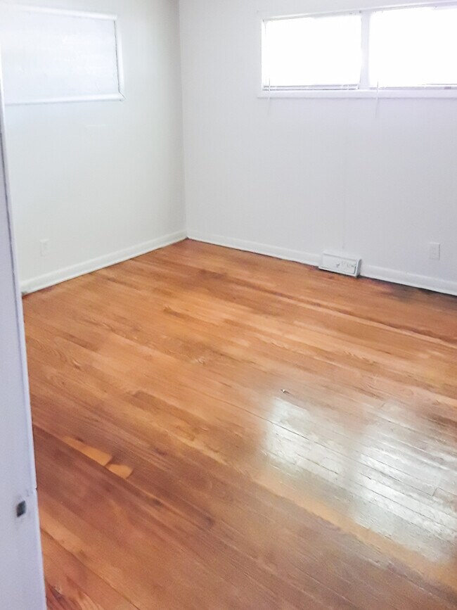 Building Photo - 3314 Ivor St