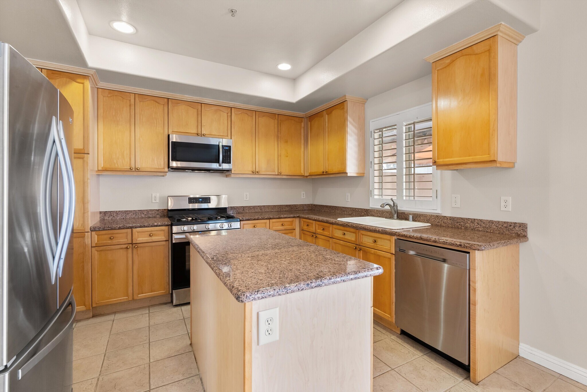 Building Photo - 15804 Crest Ln