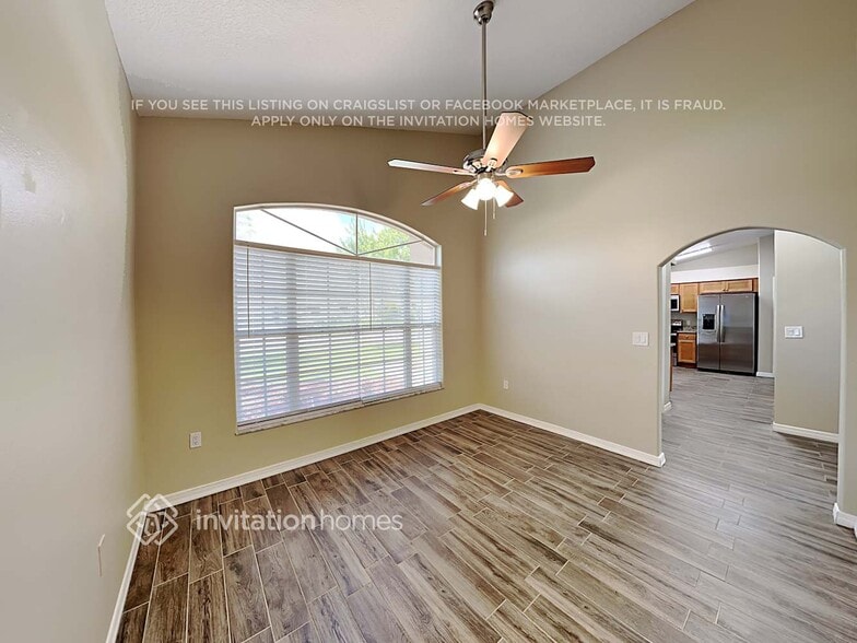 Building Photo - 2399 Sweetwater Blvd
