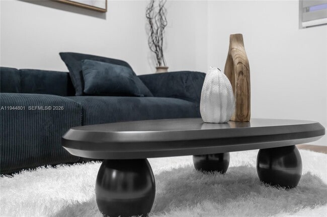 Building Photo - 3728 NW 19th Ave