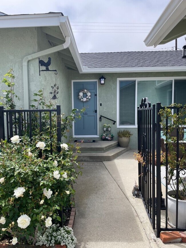 Building Photo - Beautiful Southwood Home for Lease