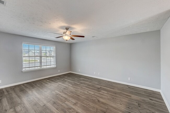 Building Photo - 3443 Donerail Cir