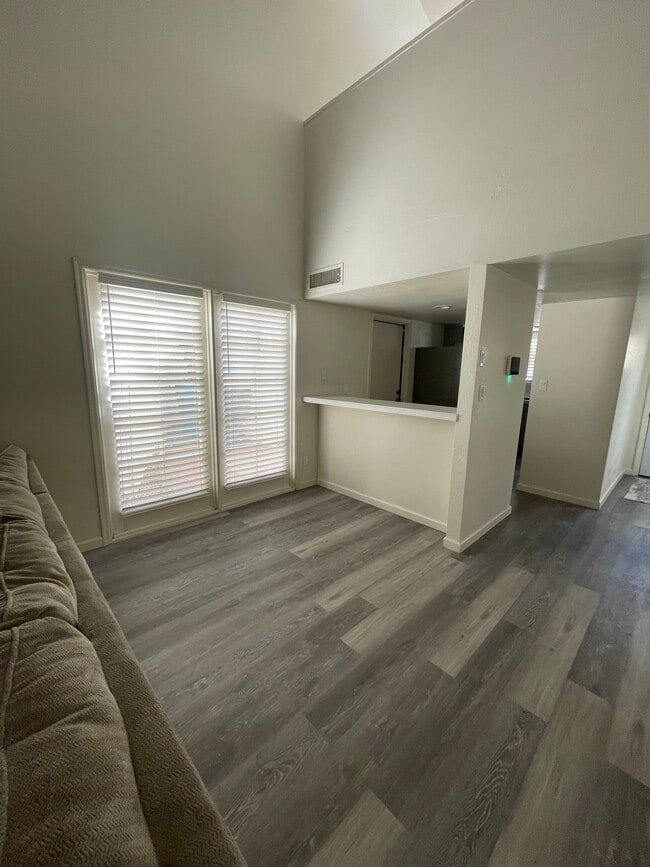 Building Photo - 13816 North 42nd Pl