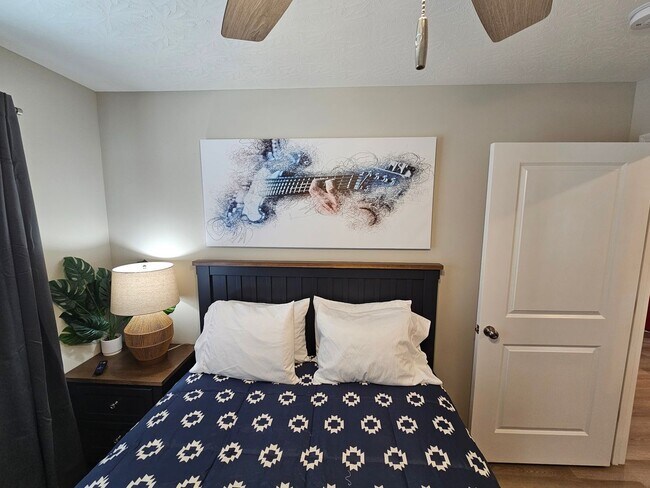 Building Photo - 814 Pierson Rd