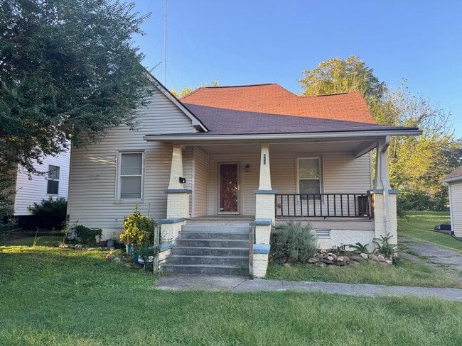 Primary Photo - 617 Hiawassee Ave