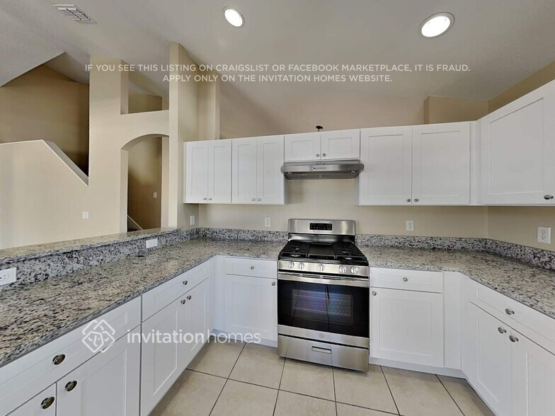 Building Photo - 1106 Sophia Blvd