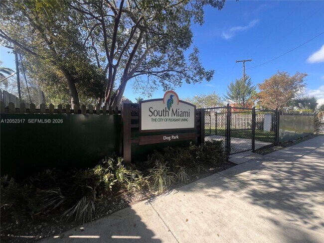 Building Photo - 6330 SW 79th St