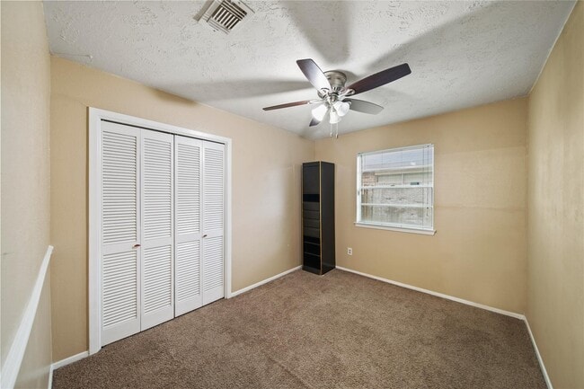 Building Photo - 10431 Odessa Dr