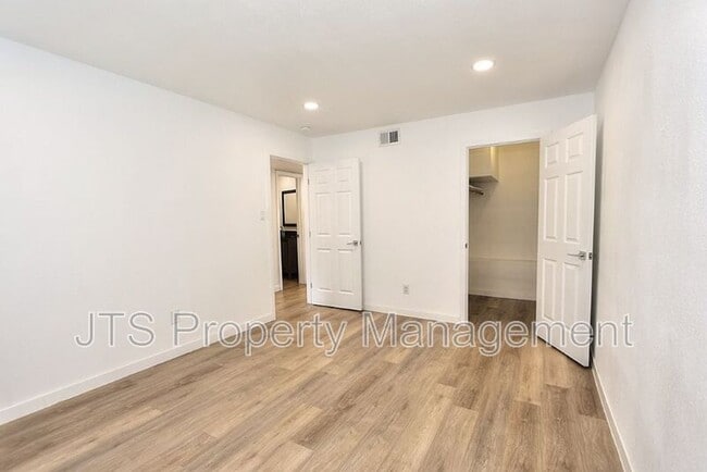 Building Photo - 10524 Croetto Way