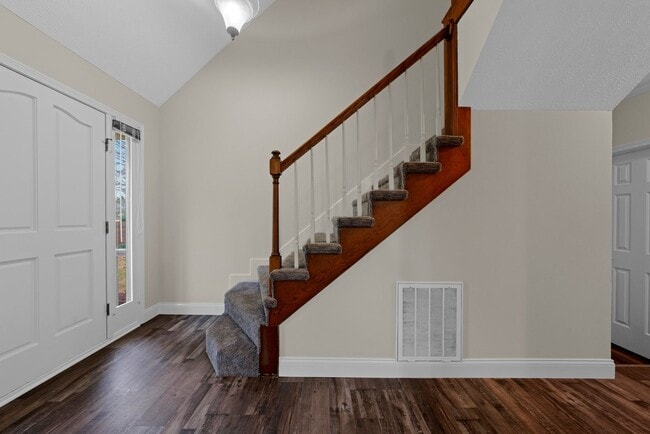 Building Photo - Lovely Single Family Home