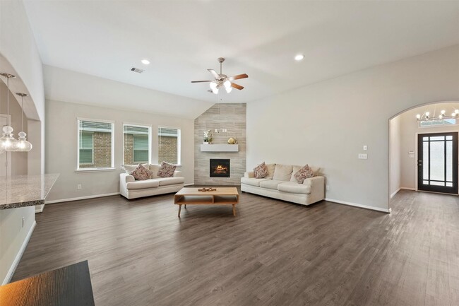 Primary Photo - 15103 Dry Ridge Ct