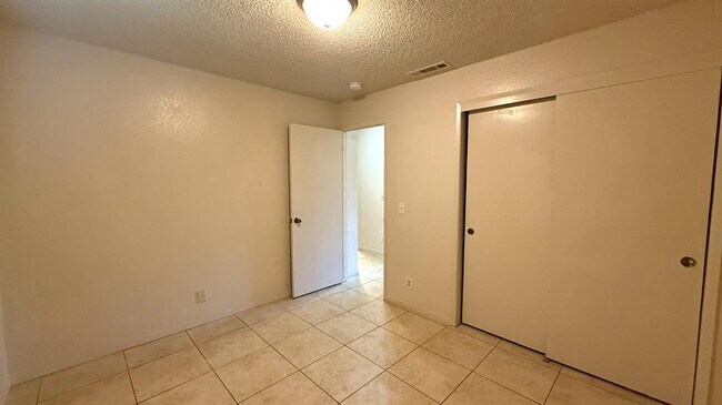 Building Photo - 125 Skaggs St