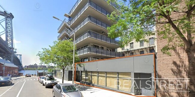 Floorplan - 349-351 Kent Ave