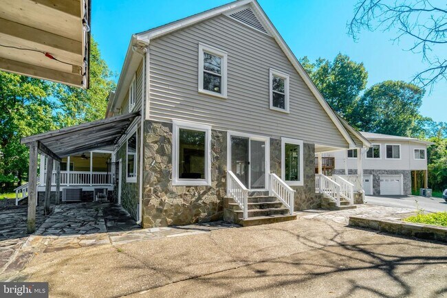 Building Photo - 3714 Hummer Rd
