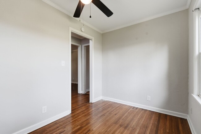 Building Photo - Remodeled Midtown Tulsa Bungalow – Classic Charm with Modern Updates!