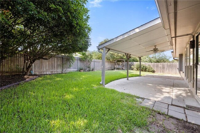 Building Photo - 1804 Camas Dr