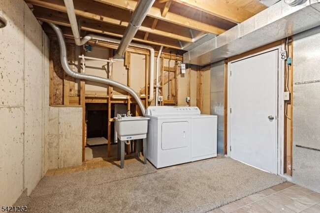 Building Photo - 8 Canada Goose Dr