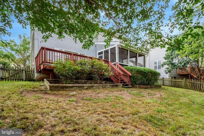 Building Photo - 26161 Rachel Hill Dr