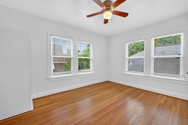Building Photo - 2328 McClendon St