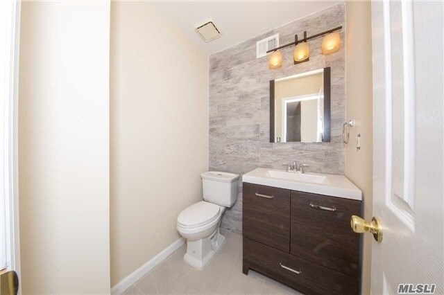 Building Photo - 69 Northgate Cir