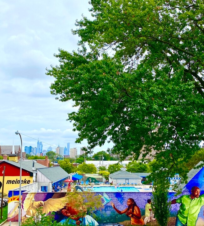 Building Photo - 312 S 49th St