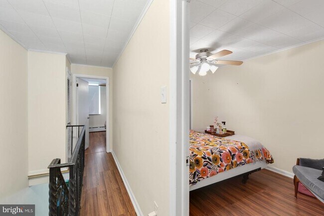 Building Photo - 1922 S Camac St