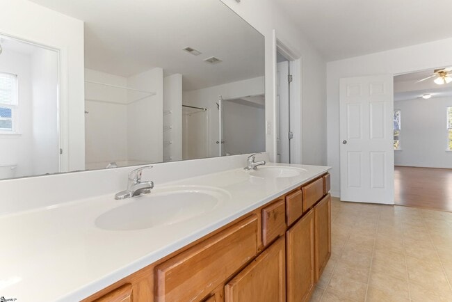 Building Photo - 301 Carnahan Dr