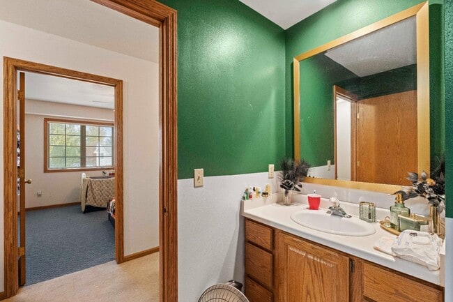 Building Photo - 1853 Wallinford Dr