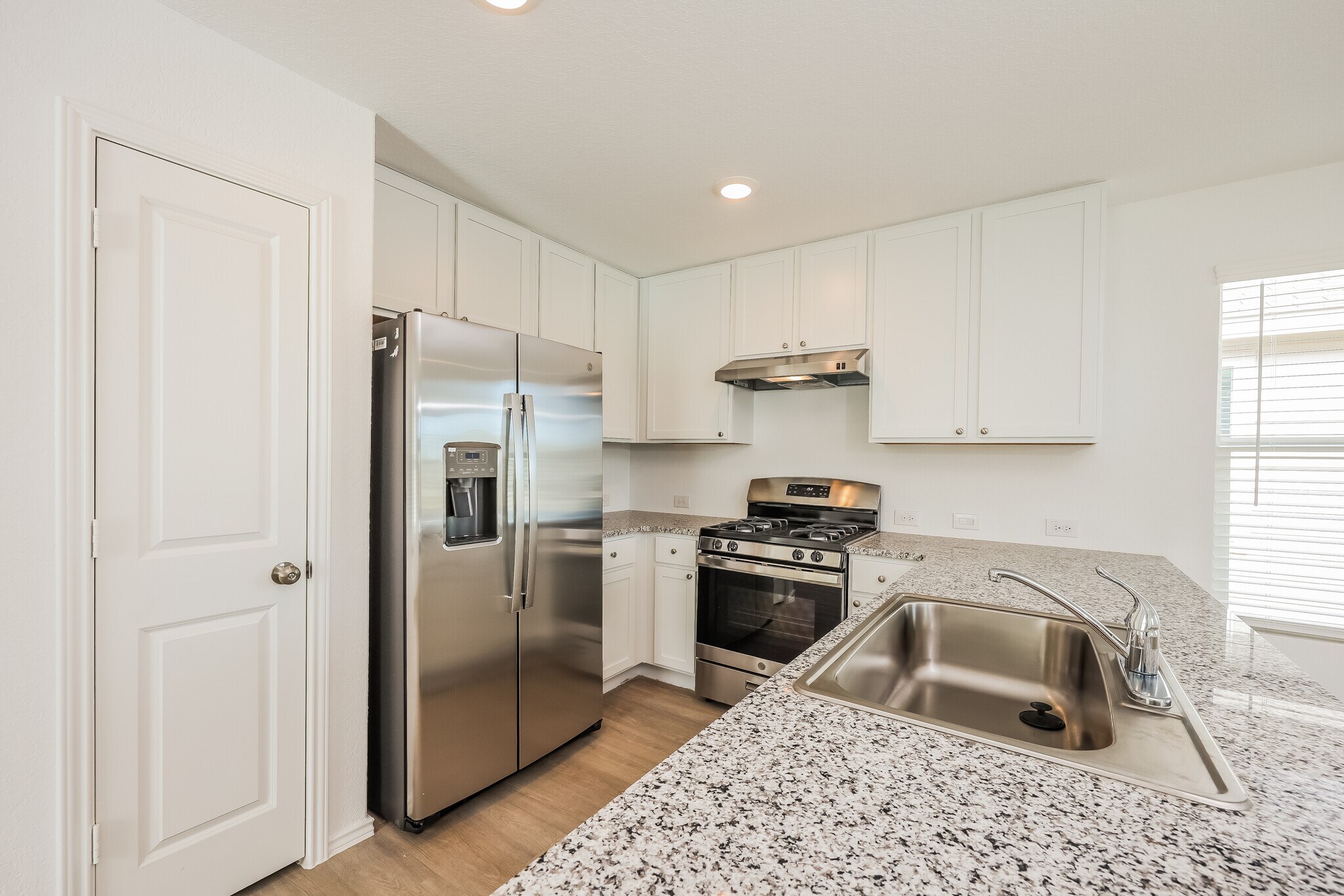 Building Photo - 14737 Southton Basin