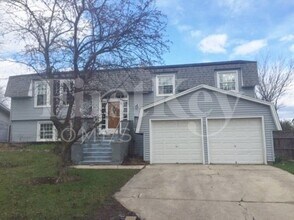 Building Photo - 120 S Lancaster Dr