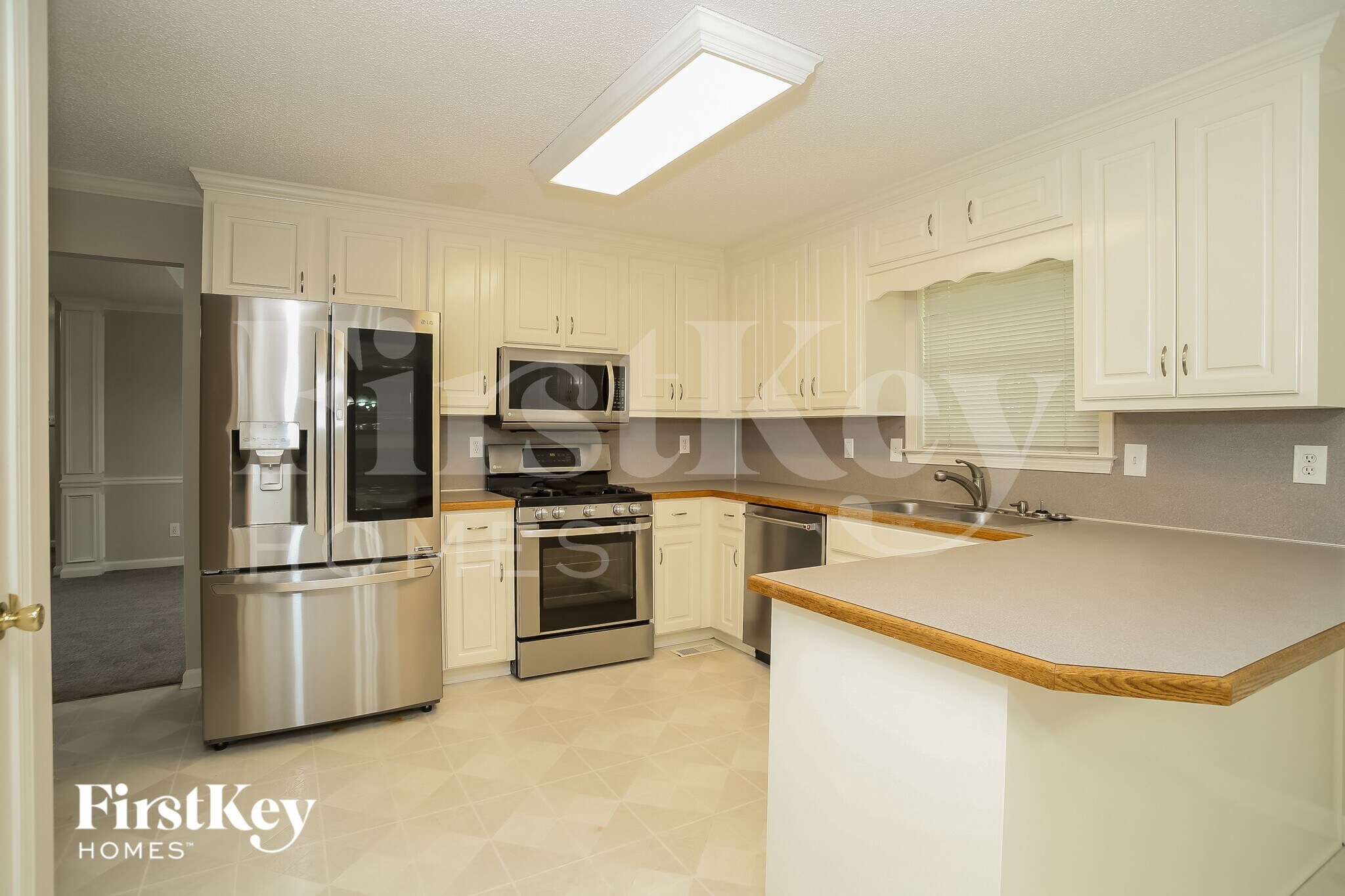 Building Photo - 703 Hearthstone Crossing