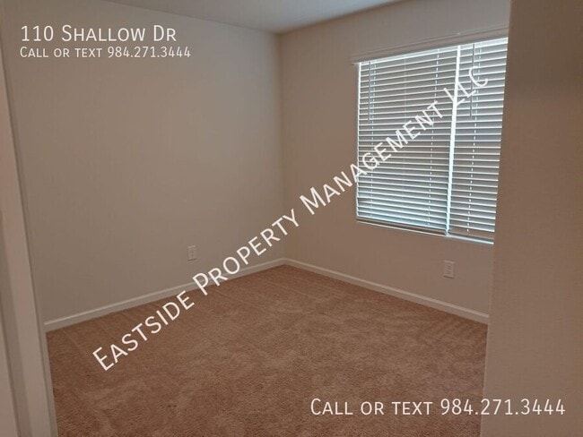Building Photo - 110 Shallow Dr