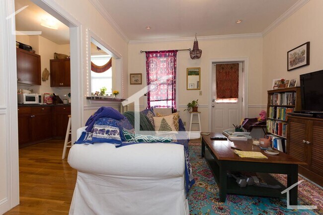 Building Photo - Awesome 1 bed in Allston….