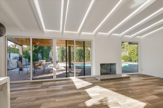 Building Photo - 6513 Corbin Ave