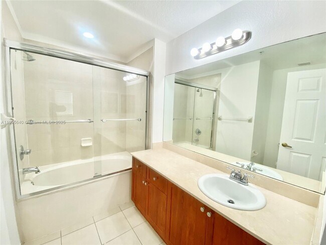 Building Photo - 10885 NW 89th Terrace